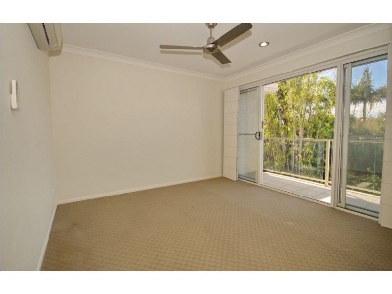 4/57 Yamboyna Street, Manly QLD 4179