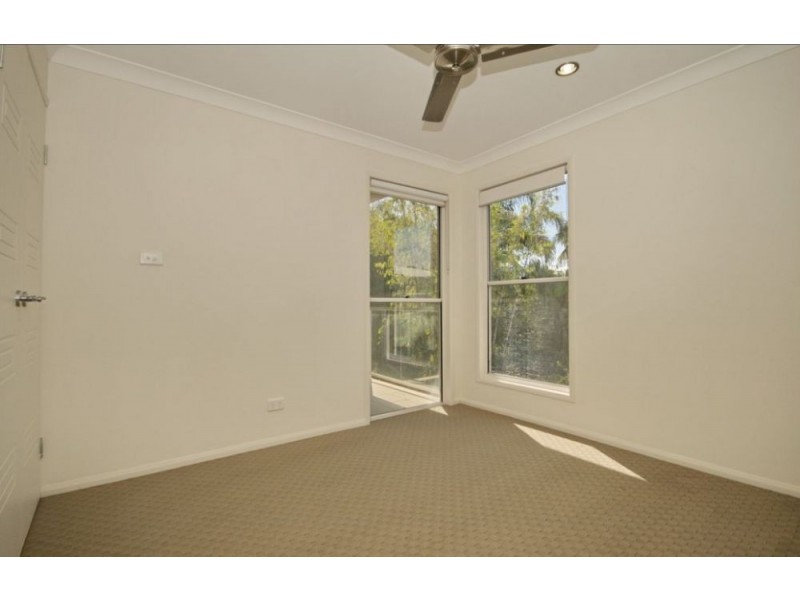 4/57 Yamboyna Street, Manly QLD 4179