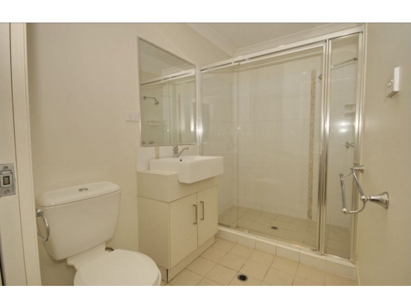 4/57 Yamboyna Street, Manly QLD 4179