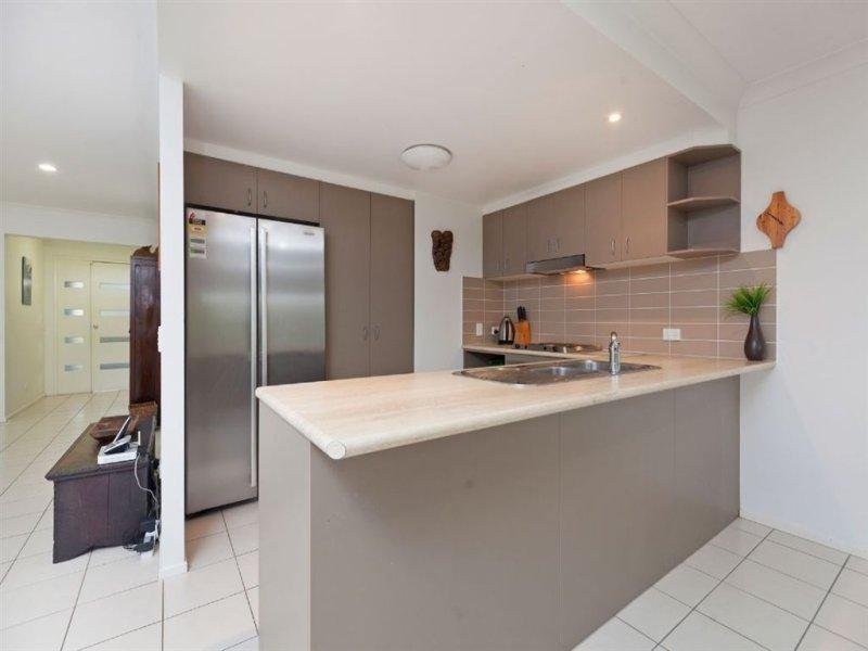 2/29 Lachlan Drive, Wakerley QLD 4154