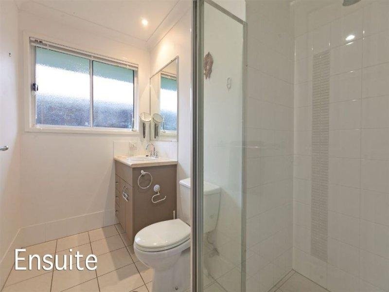 2/29 Lachlan Drive, Wakerley QLD 4154