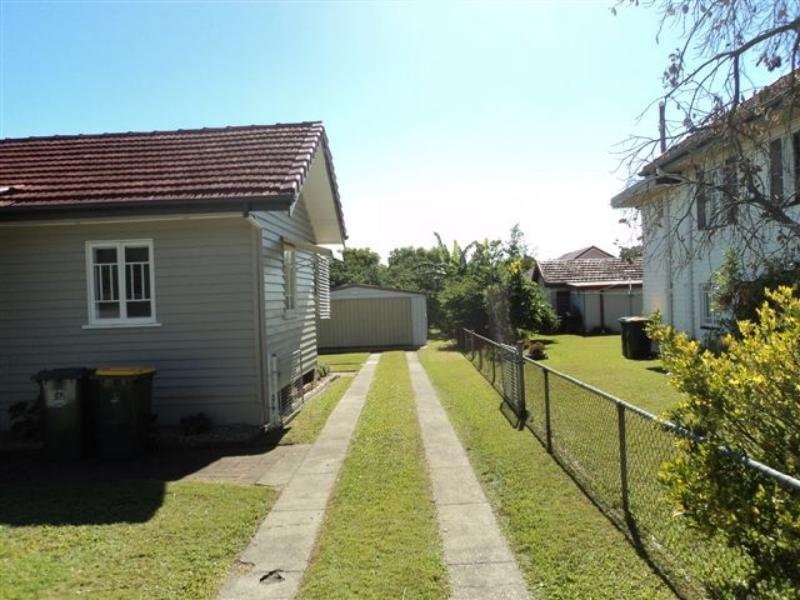 93 Richard Street, Lota QLD 4179