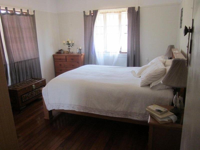 12 Clara Street, Wynnum QLD 4178