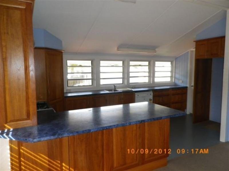 36 Madgwick Street, Wynnum QLD 4178