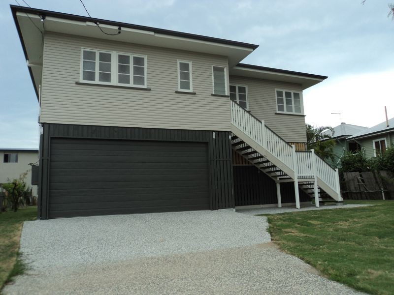 869 Esplanade, Lota QLD 4179