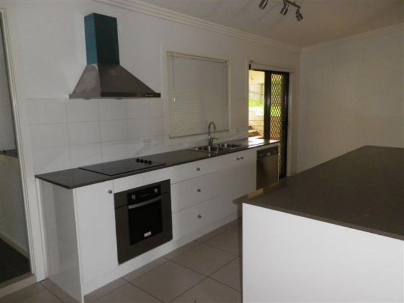 24 Meron Street, Wynnum West QLD 4178