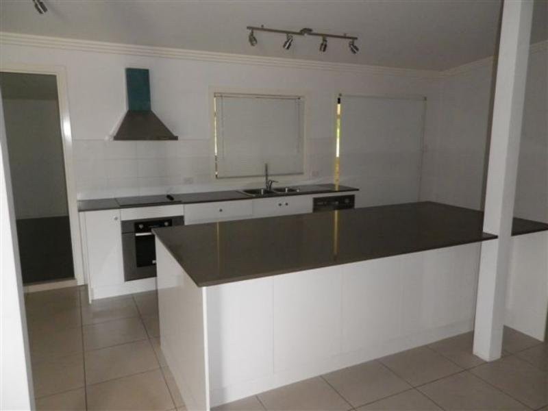 24 Meron Street, Wynnum West QLD 4178