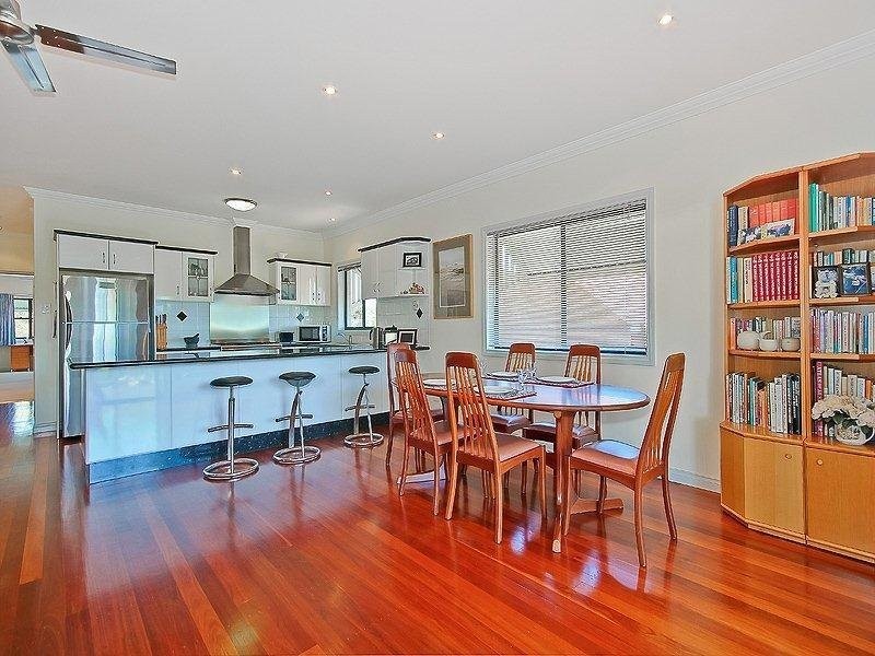 70 Cedar Street, Wynnum QLD 4178