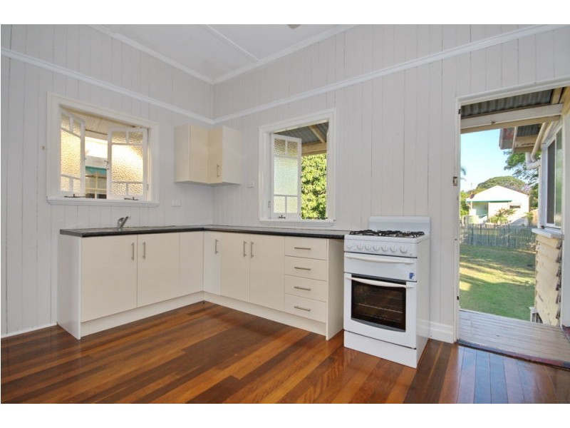 90 Clara Street, Wynnum QLD 4178