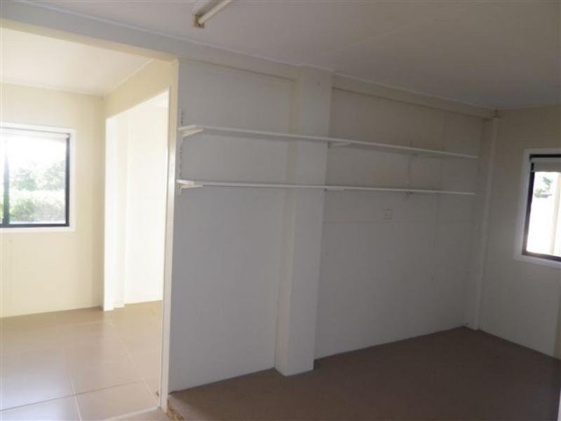 679 Esplanade, Lota QLD 4179