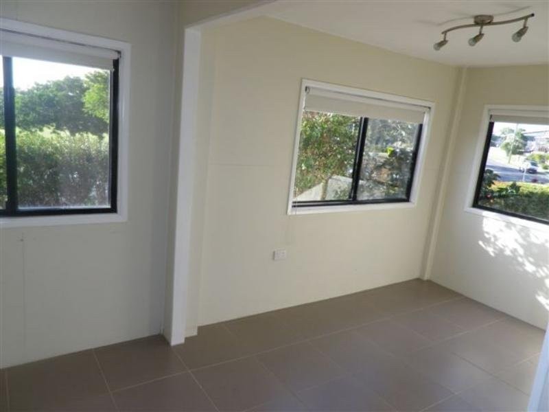 679 Esplanade, Lota QLD 4179