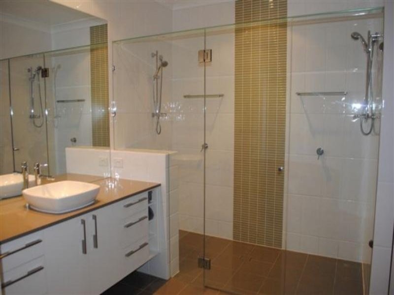 11 Whatmore Place, Manly West QLD 4179