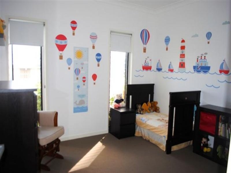 11 Whatmore Place, Manly West QLD 4179