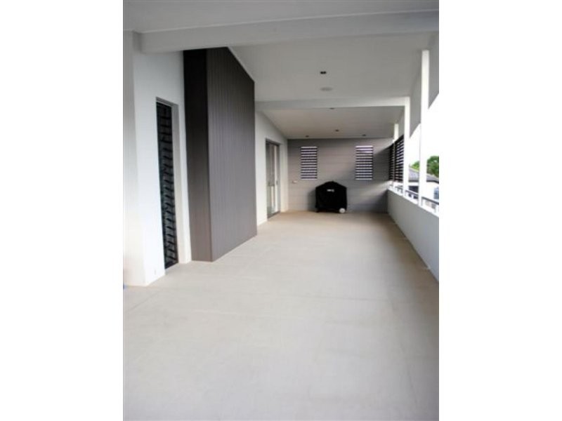 11 Whatmore Place, Manly West QLD 4179