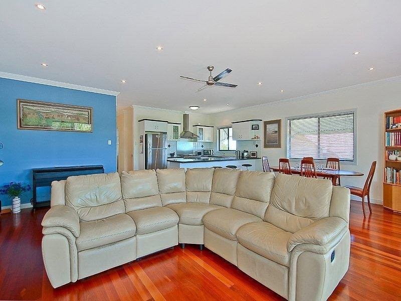 70 Cedar Street, Wynnum QLD 4178