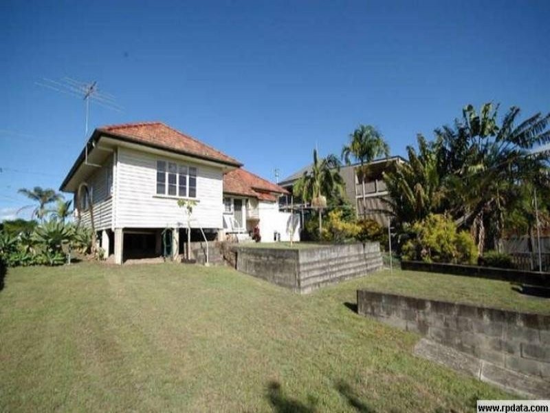 31 Arnold Street, Manly QLD 4179