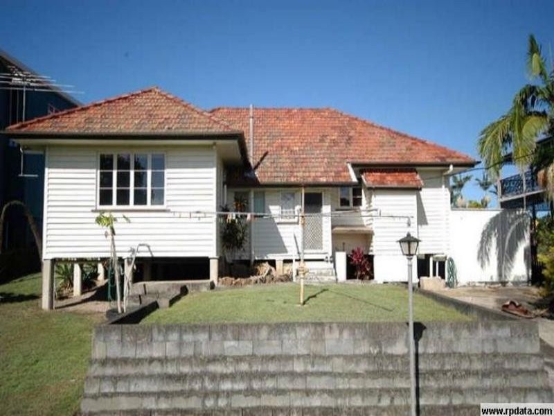 31 Arnold Street, Manly QLD 4179