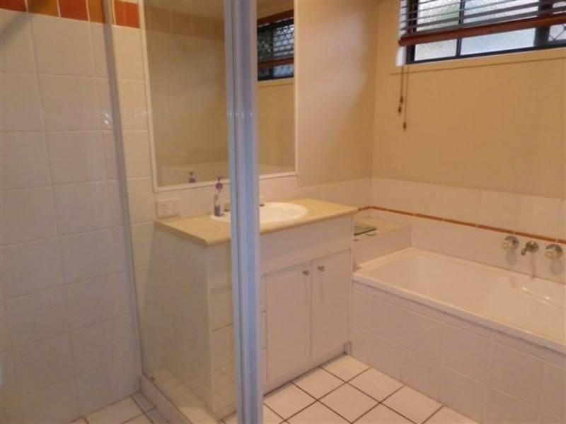 4 Matlock Court, Hemmant QLD 4174