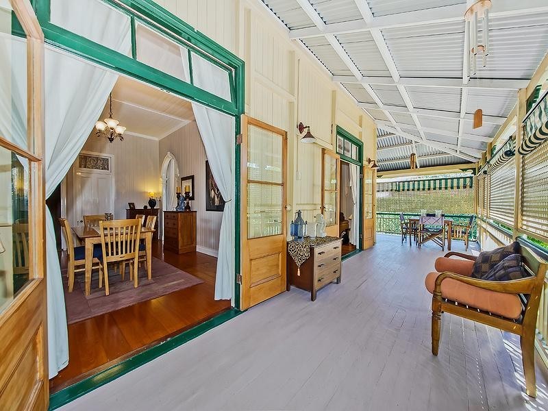 Cnr Besham Pde & West Ave, Wynnum QLD 4178