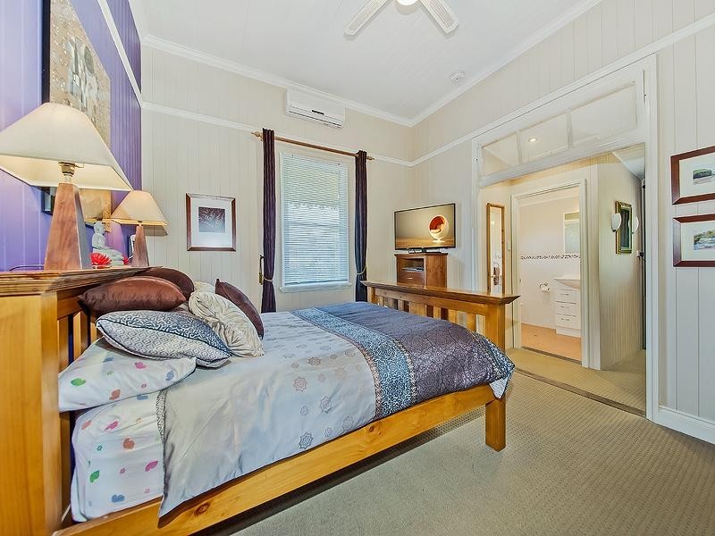 Cnr Besham Pde & West Ave, Wynnum QLD 4178