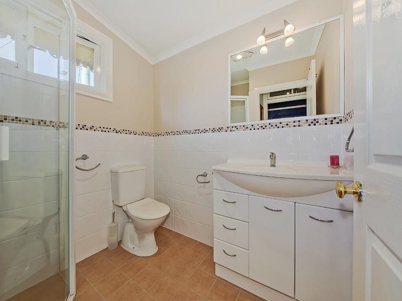 Cnr Besham Pde & West Ave, Wynnum QLD 4178