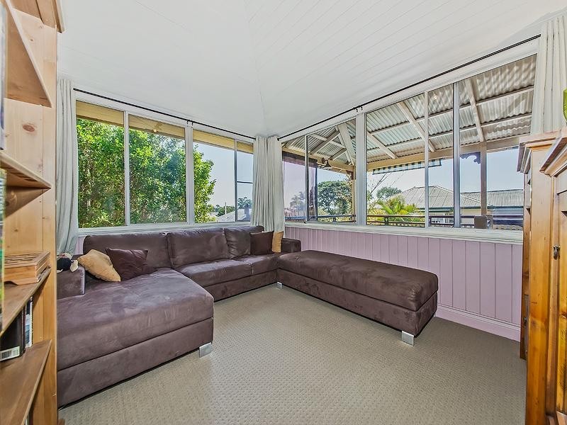 Cnr Besham Pde & West Ave, Wynnum QLD 4178