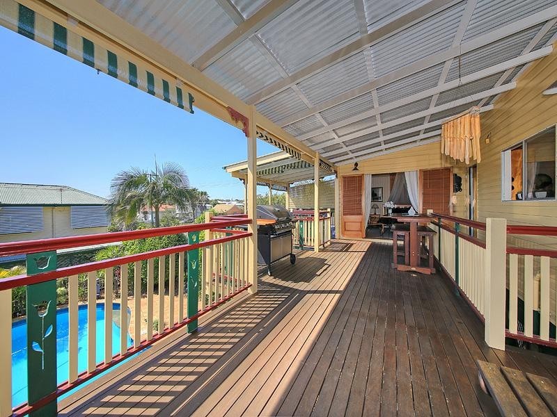 Cnr Besham Pde & West Ave, Wynnum QLD 4178