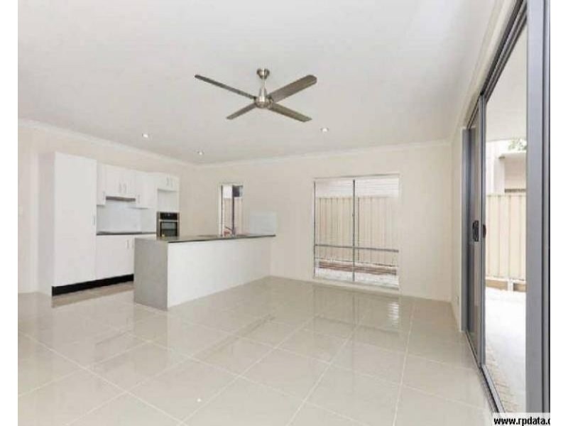 11 Wassell Street, Wynnum QLD 4178