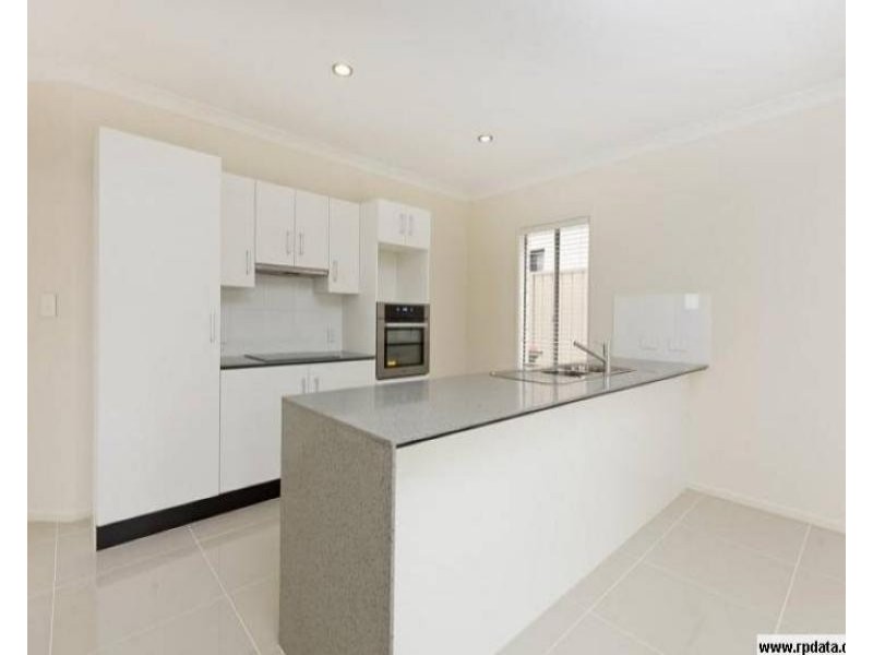 11 Wassell Street, Wynnum QLD 4178