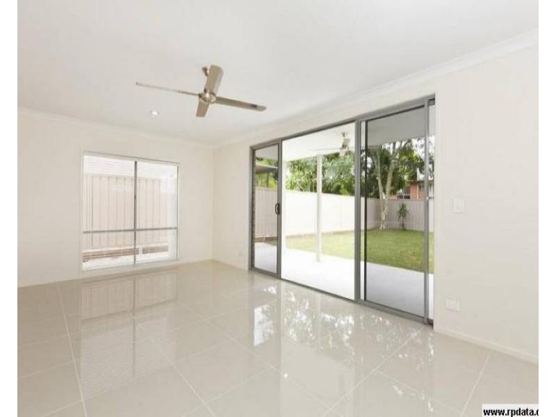 11 Wassell Street, Wynnum QLD 4178