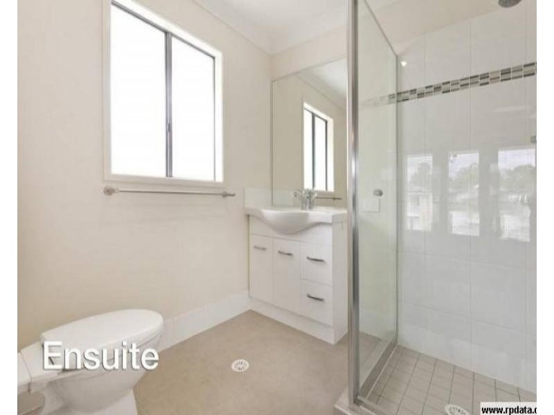 11 Wassell Street, Wynnum QLD 4178