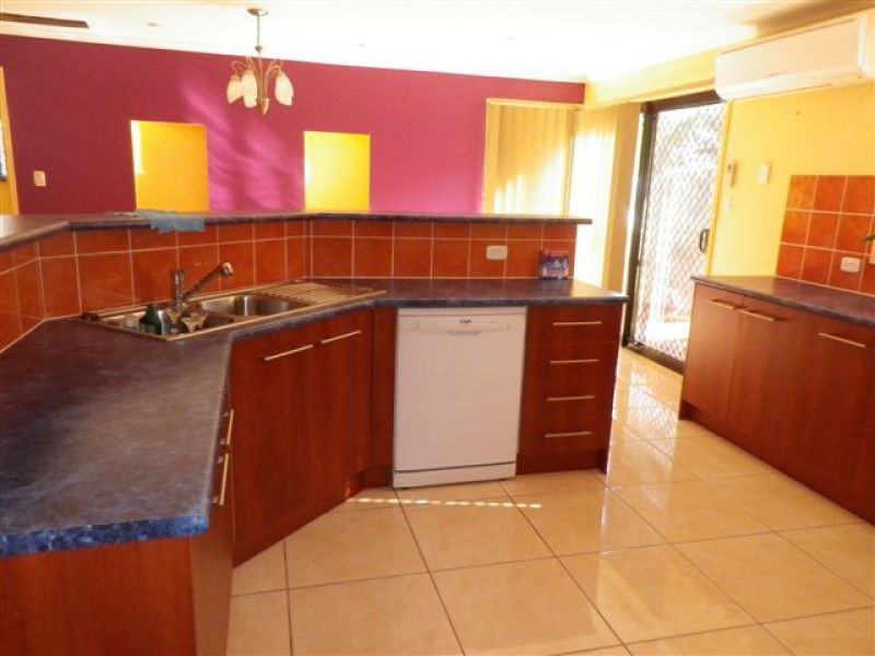 32 Wirra Circuit, Wynnum West QLD 4178