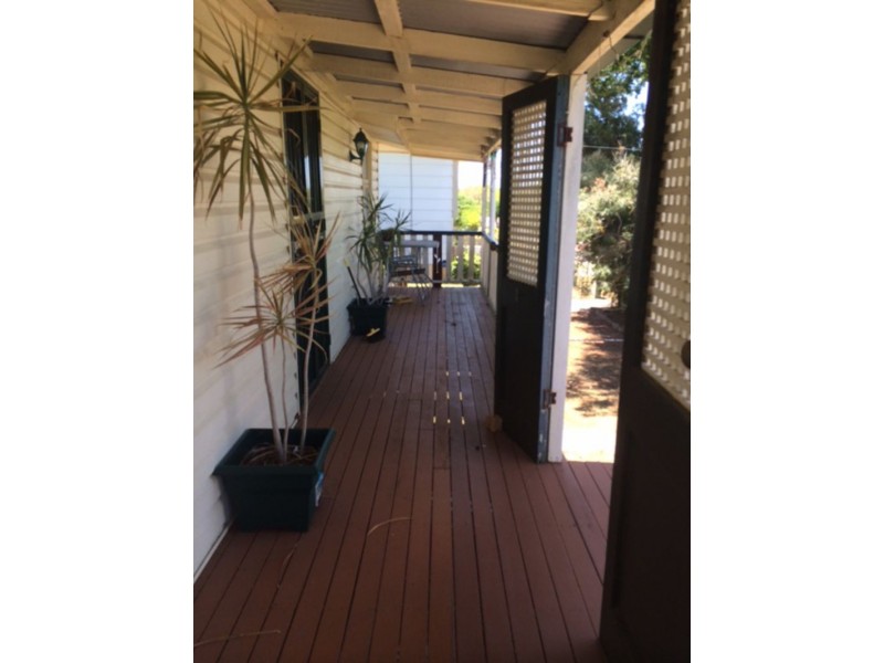 57 Moreton Avenue, Wynnum QLD 4178