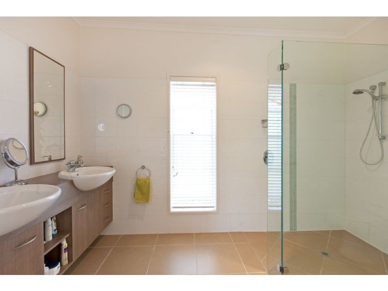 117 Tamaree Ave, Wynnum QLD 4178