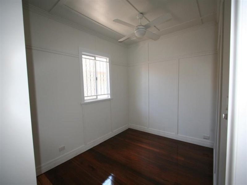 31 Boxgrove Ave, Wynnum QLD 4178