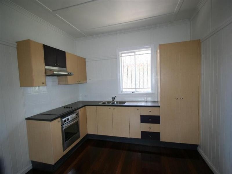 31 Boxgrove Ave, Wynnum QLD 4178