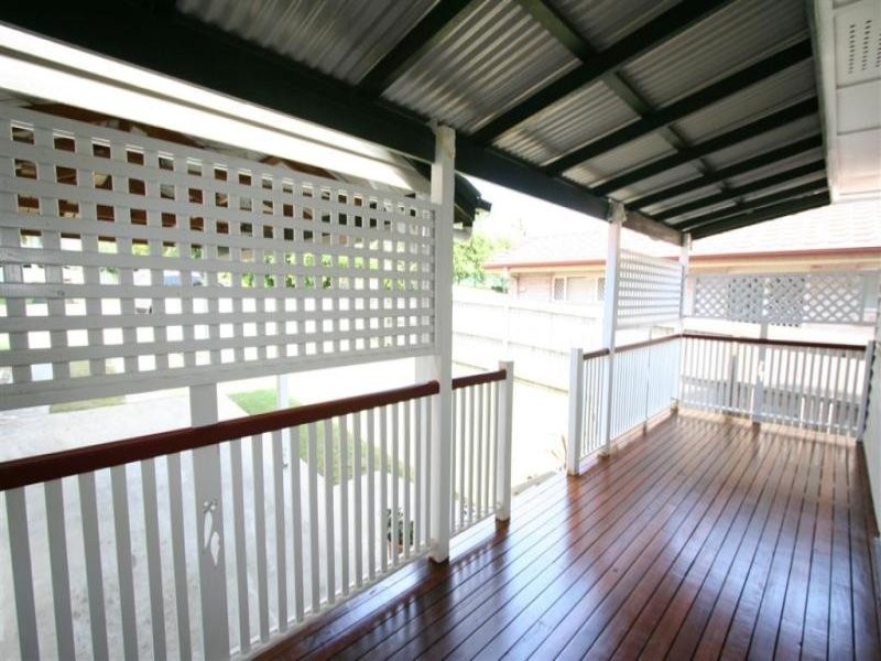 31 Boxgrove Ave, Wynnum QLD 4178