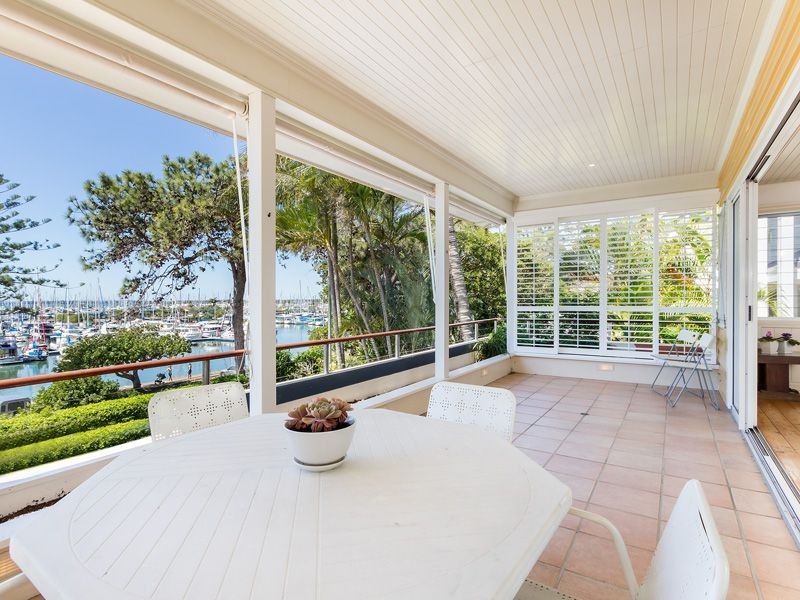 493 Royal Esplanade, Manly QLD 4179