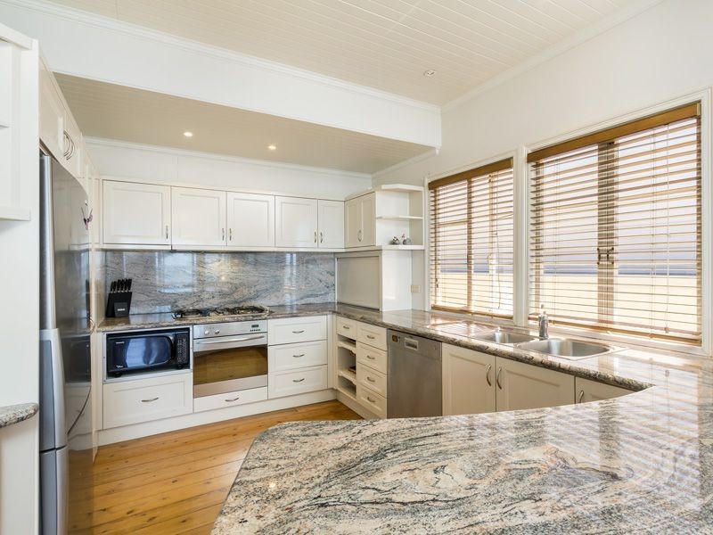 493 Royal Esplanade, Manly QLD 4179