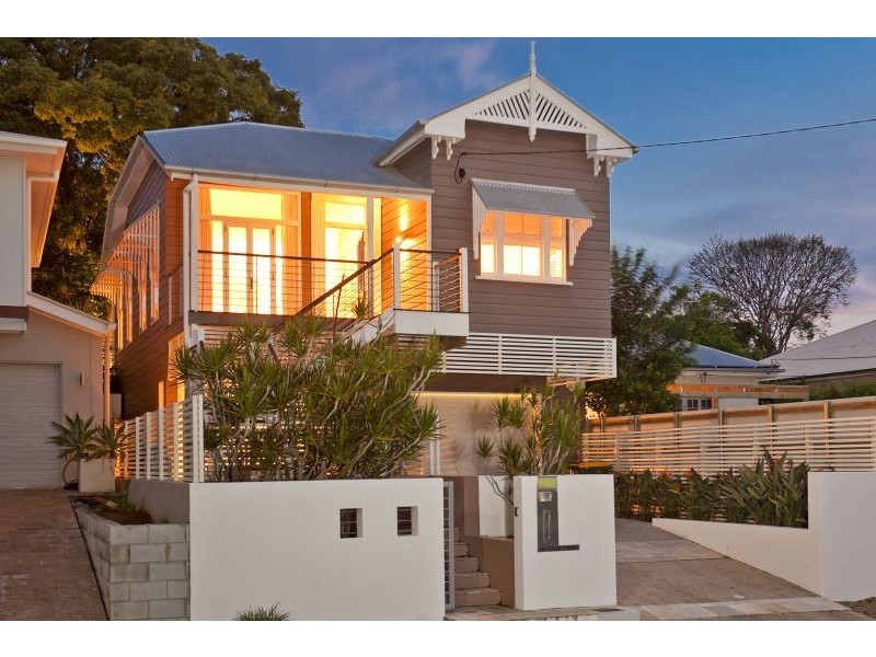 88 Cedar St, Wynnum QLD 4178