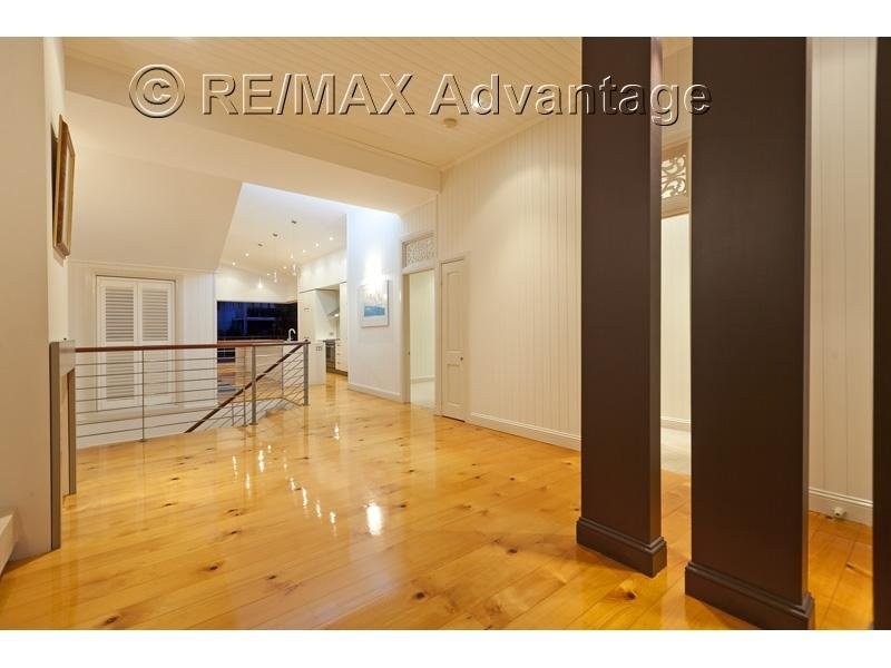 88 Cedar St, Wynnum QLD 4178