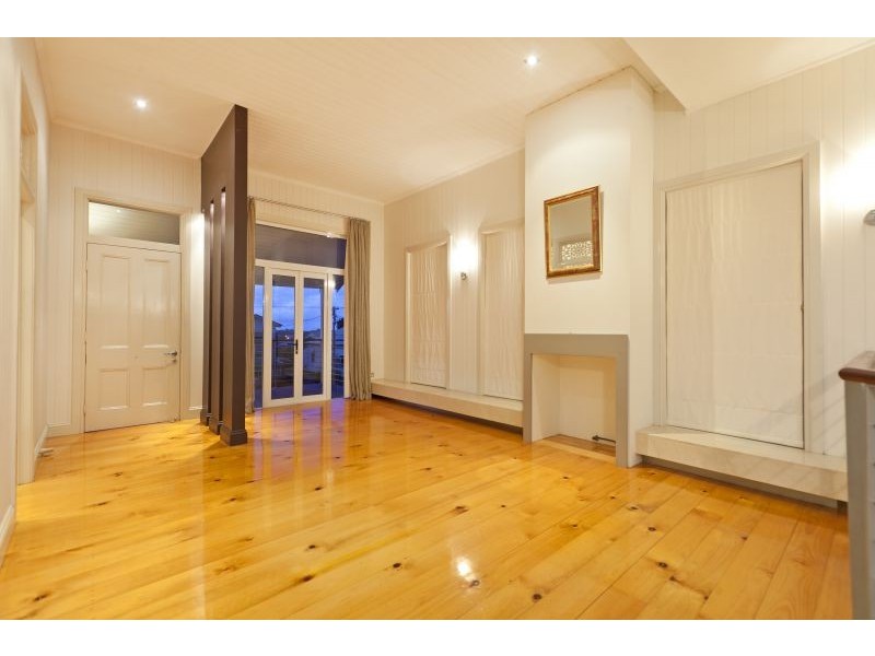 88 Cedar St, Wynnum QLD 4178