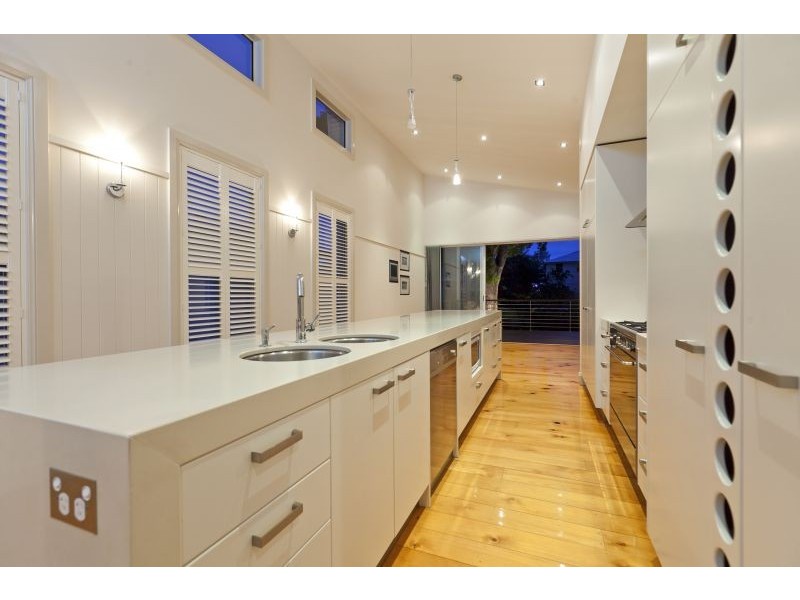 88 Cedar St, Wynnum QLD 4178