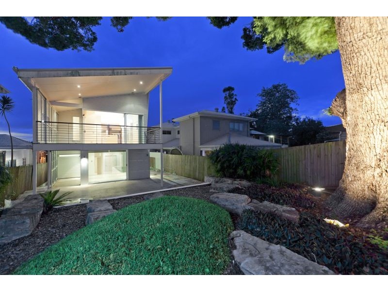 88 Cedar St, Wynnum QLD 4178