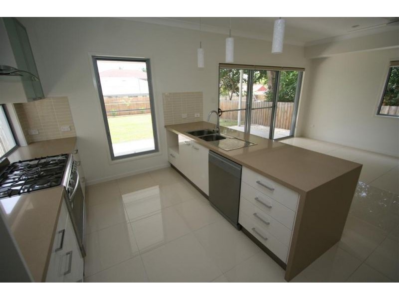 6 Boswell Tce, Wynnum QLD 4178