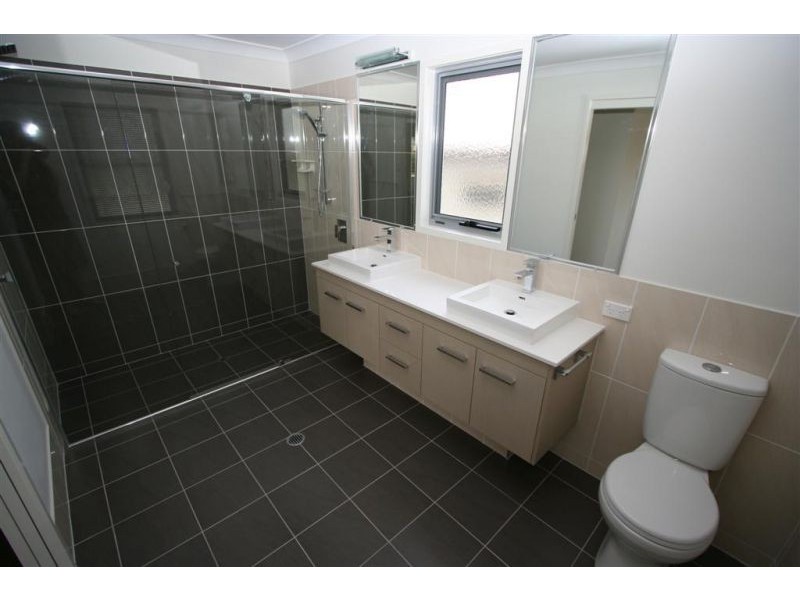 6 Boswell Tce, Wynnum QLD 4178