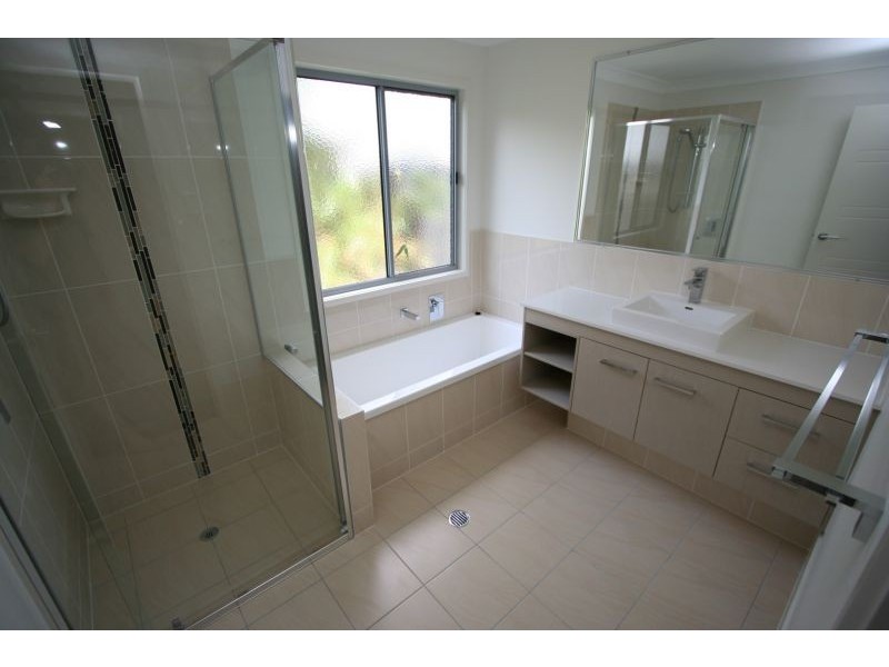 6 Boswell Tce, Wynnum QLD 4178