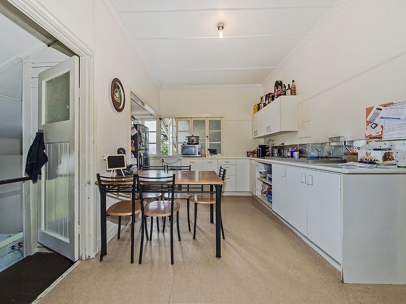 7 Rodney Street, Wynnum West QLD 4178