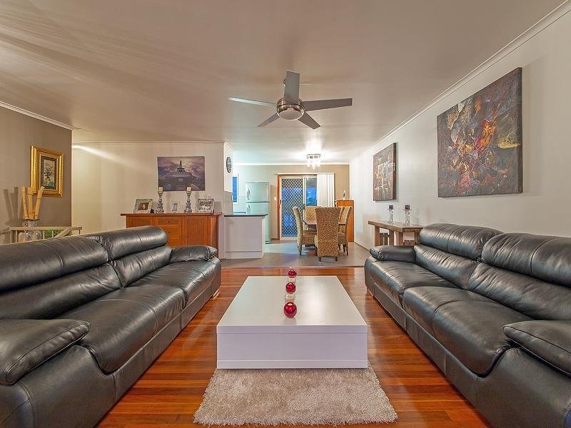 240 Randall Rd, Wynnum West QLD 4178