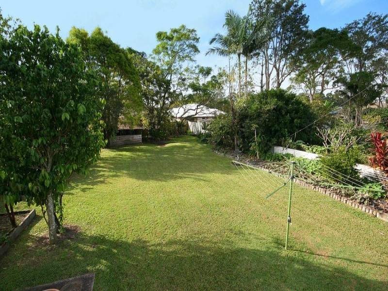 28 Crawford Rd, Wynnum West QLD 4178